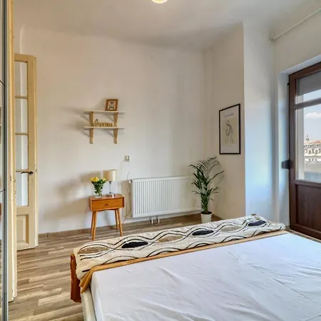 Apartment Charm
